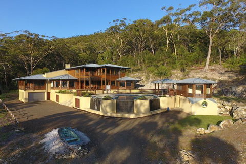 The Pool House - Darwin Tourism 2
