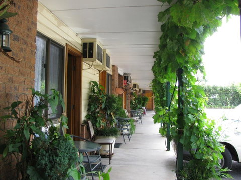 The Wayfarer Motel - Darwin Tourism 0