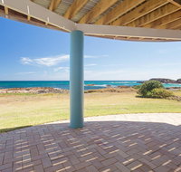 The Whale Watcher' 1/6 Birubi Lane - waterfront unit with stunning views level access - Darwin Tourism