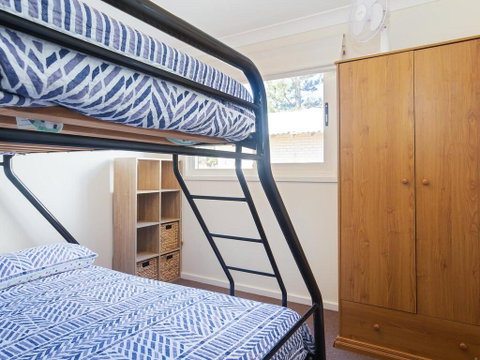 The Whale Watcher', 1/6 Birubi Lane - Waterfront Unit With Stunning Views, Level Access - Darwin Tourism 2