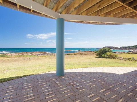 The Whale Watcher', 1/6 Birubi Lane - Waterfront Unit With Stunning Views, Level Access - Darwin Tourism 0