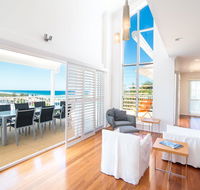 The White House - Central Coolum with Spectacular Ocean Views and WiFi - Darwin Tourism