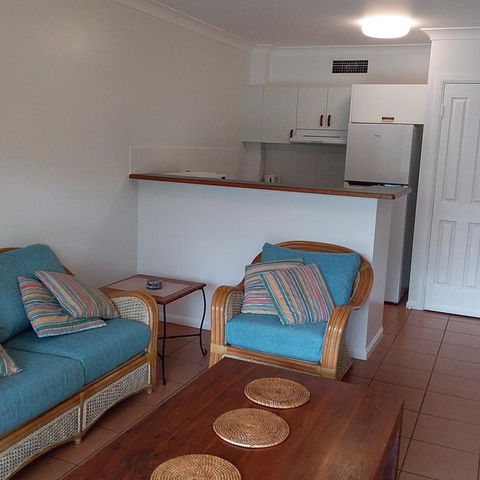 The York Beachfront Holiday Apartments - Darwin Tourism 3