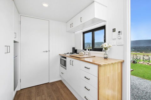 TINY HOME......BIG Views - Darwin Tourism 3
