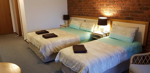 Tooleybuc Club Motor Inn - Darwin Tourism 1
