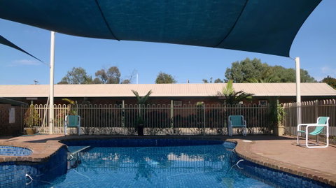 Tooleybuc Motel - Darwin Tourism 0
