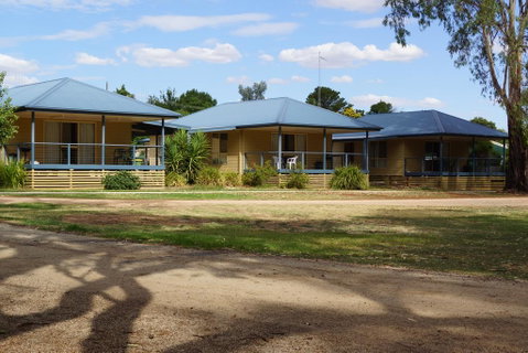 Tooleybuc River Retreat Villas - Darwin Tourism 0