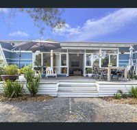 Toot Toot  50s Classic Beach House with Bungalow - Darwin Tourism