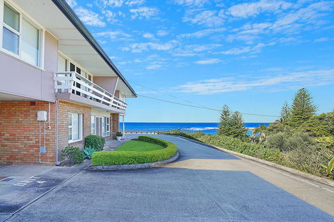 Toowoon Bay Beachside Unit, Unit 4 - Darwin Tourism 0