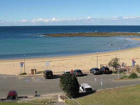 Toowoon Beach View 3br Villa 4 Just Steps To Beach With Views - Darwin Tourism 0