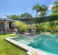 Tropical House Pool and Extra Bungalow 4 bedrooms - Darwin Tourism