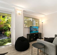 Tropical Townhouse With Two Courtyards and Pool - Darwin Tourism