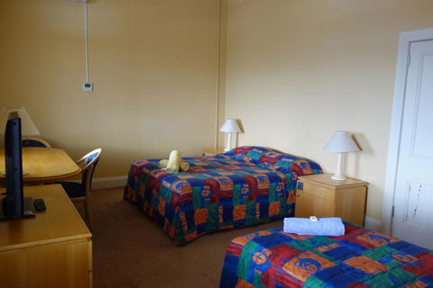 Tumut Star Hotel - Darwin Tourism 3