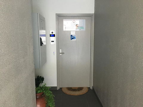 U201 Brunswick Living Brand New Deluxe Balcony Upper Floor Apartment Close To Airport And CBD - Darwin Tourism 1