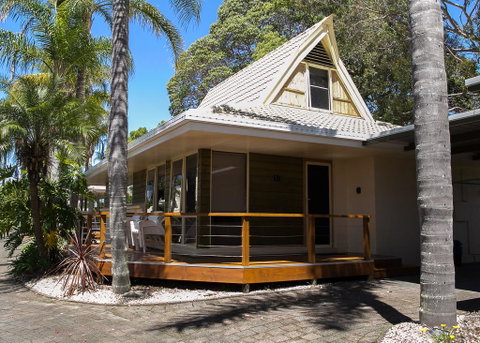 Ultiqa Village Resort - Darwin Tourism 1