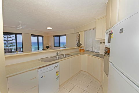 Unit 3, The Rocks, 1746 David Low Way Coolum Beach - 500 BOND - Darwin Tourism 2