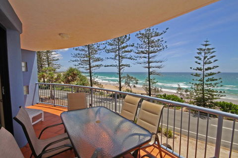 Unit 3, The Rocks, 1746 David Low Way Coolum Beach - 500 BOND - Darwin Tourism 0