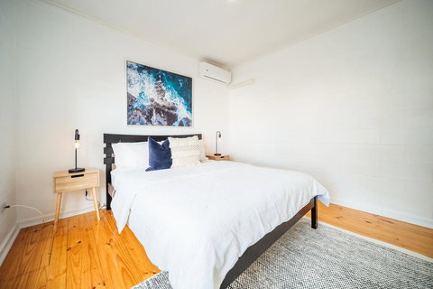 Urban Beach Shack-Metres From The Beach & Cafes - Darwin Tourism 1