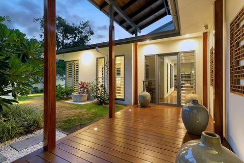 Veldree Palm Cove Rainforest Views,Privacy,Close To The Beach And Restaurants - Darwin Tourism 1