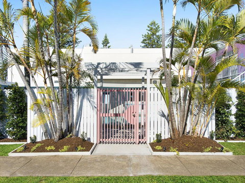 Ventura Beach Motel 2 Bedroom Poolside - Darwin Tourism 3