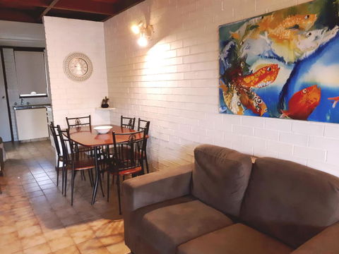 Villa Seven - Darwin Tourism 1