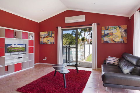 Village Drive 31 Ulladulla - Darwin Tourism 1