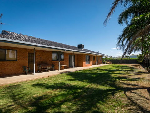 Vineyard Retreat Mildura - Darwin Tourism 2
