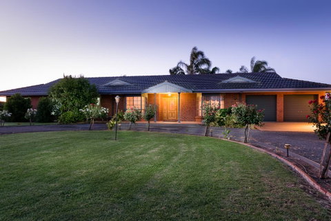 Vineyard Retreat Mildura - Darwin Tourism 0