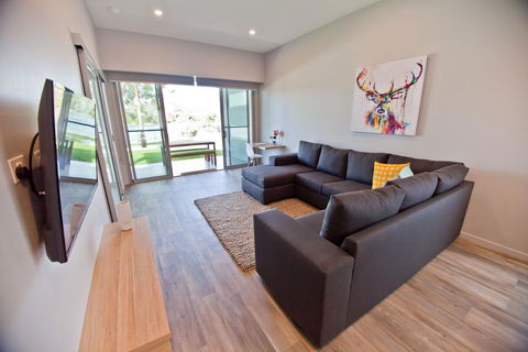 Waterfront Apartments - Darwin Tourism 0