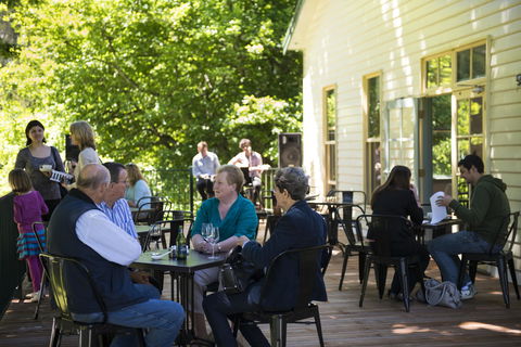 Oscar\'s On The Yarra - Darwin Tourism 10