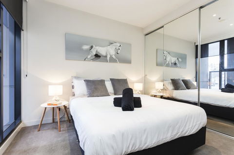 Complete Host 50 Claremont St Apartments - Darwin Tourism 1