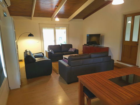 Wahroonga - Darwin Tourism 10