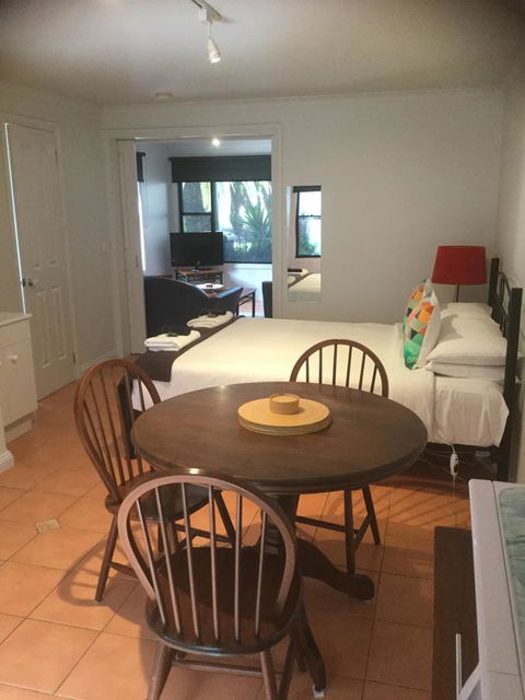 At The Beach Apartments - Darwin Tourism 13