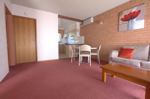 Blue Whale Motor Inn & Apartments - Darwin Tourism 30