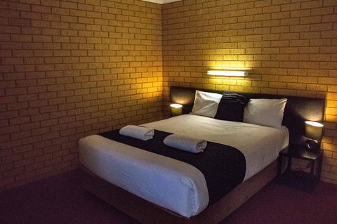 Blue Whale Motor Inn & Apartments - Darwin Tourism 10