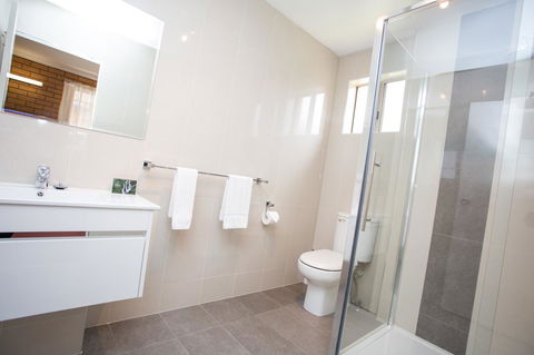 Blue Whale Motor Inn & Apartments - Darwin Tourism 7