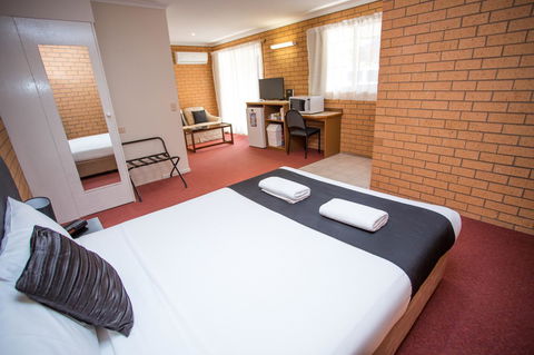 Blue Whale Motor Inn & Apartments - Darwin Tourism 9