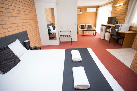 Blue Whale Motor Inn & Apartments - Darwin Tourism 3