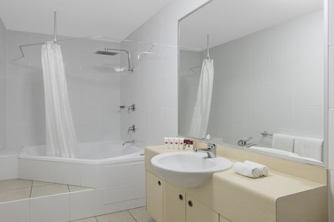 Ramada By Wyndham Marcoola Beach - Darwin Tourism 10