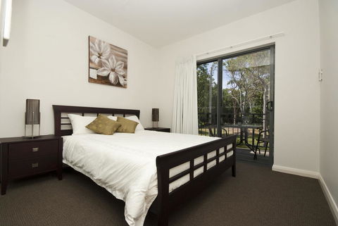 Woodville Beach Townhouse 6 - Darwin Tourism 12