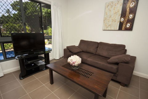 Woodville Beach Townhouse 6 - Darwin Tourism 11
