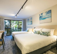 Nightcap at Kawana Waters Hotel - Darwin Tourism