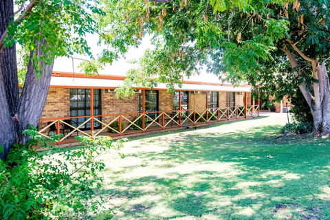 Clermont Country Motor Inn - Darwin Tourism 4