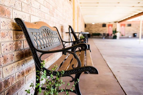 Clermont Country Motor Inn - Darwin Tourism 5