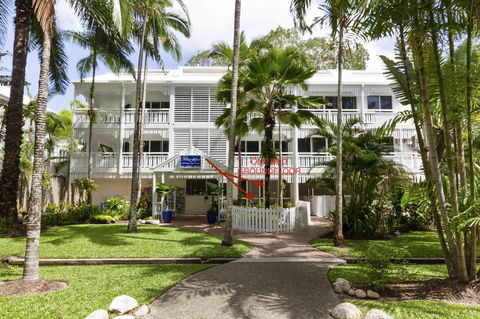 The White House Port Douglas - Darwin Tourism 1