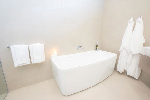 Pacific Hotel Cairns - Darwin Tourism 23