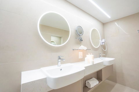 Pacific Hotel Cairns - Darwin Tourism 24