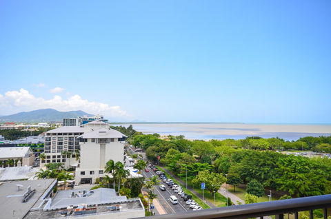 Pacific Hotel Cairns - Darwin Tourism 7