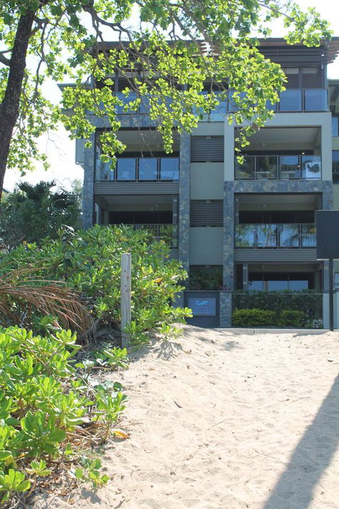Sea Point On Trinity Beach - Darwin Tourism 5