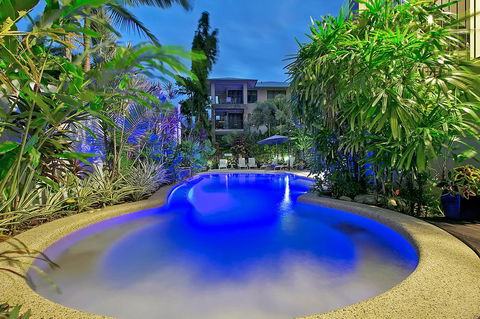 Sea Point On Trinity Beach - Darwin Tourism 29